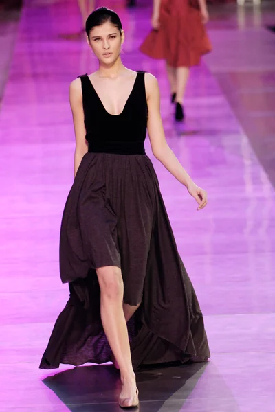Look 12